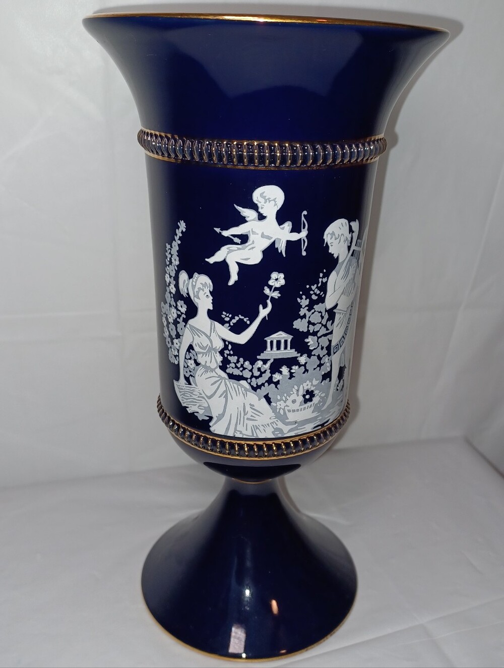 Vintage Hand Made Florentine Italy Blue Classical Vase with White Cameo Motif - Picture 12 of 16